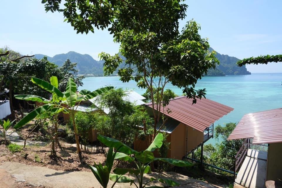 Phi Phi Seaside Bungalow Exteriör bild