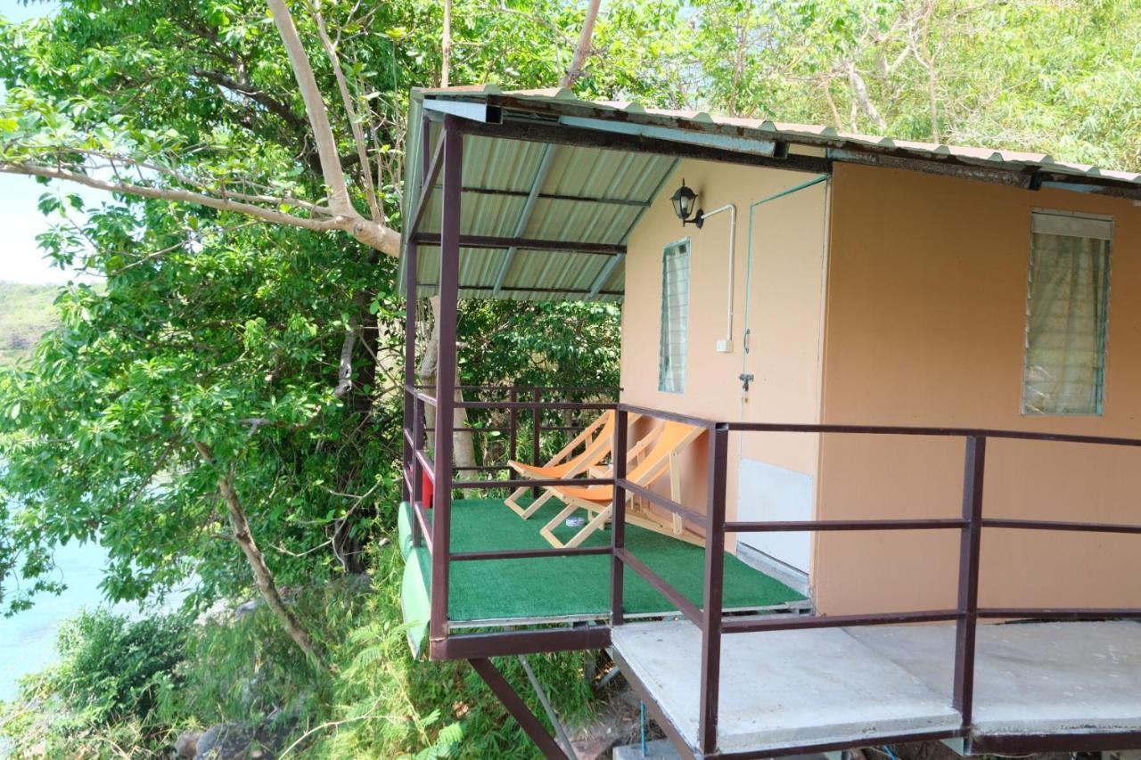 Phi Phi Seaside Bungalow Exteriör bild